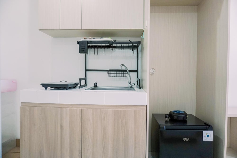 Others 2, Restful And Homey Studio Apartment M-Town Residence, Tangerang