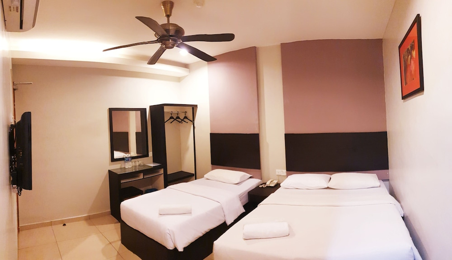 Bedroom 3, Golden Court Hotel, Johor Bahru