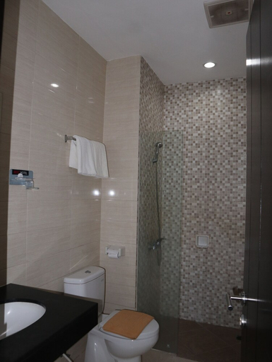 bathroom 17