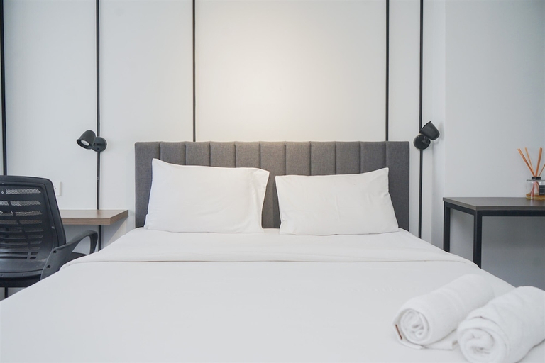 Guestroom 4, Warm And Simply Studio Room At Urbantown Serpong Apartment, South Tangerang