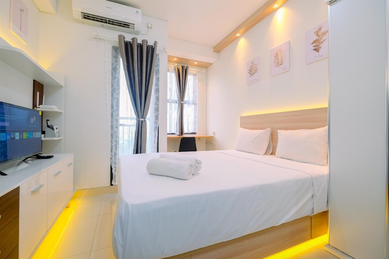 Bedroom 5, Good And Homey Studio At Transpark Cibubur Apartment, Depok