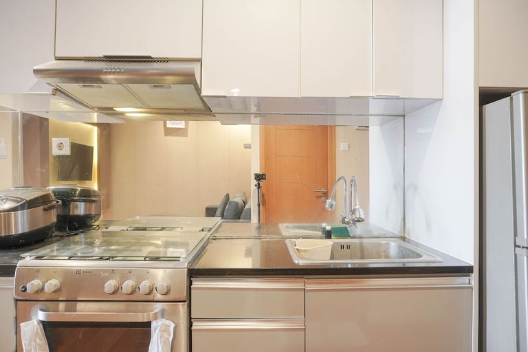 In-Room Kitchen 4, Combine 2Br At Cinere Bellevue Suites Apartment, Depok