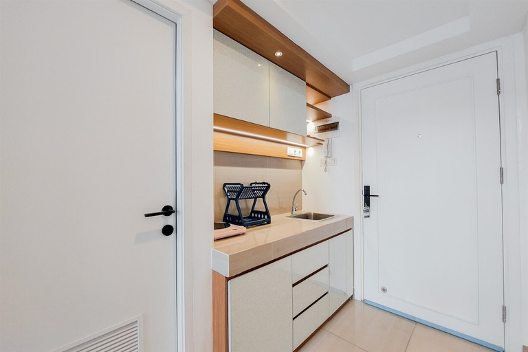 Others 3, Modern And Comfort Look Studio Kingland Avenue Apartment, Tangerang