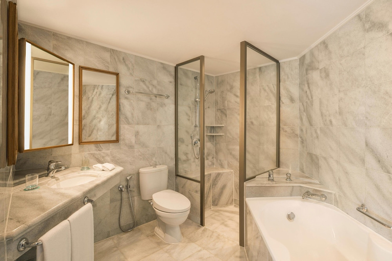 bathroom 9