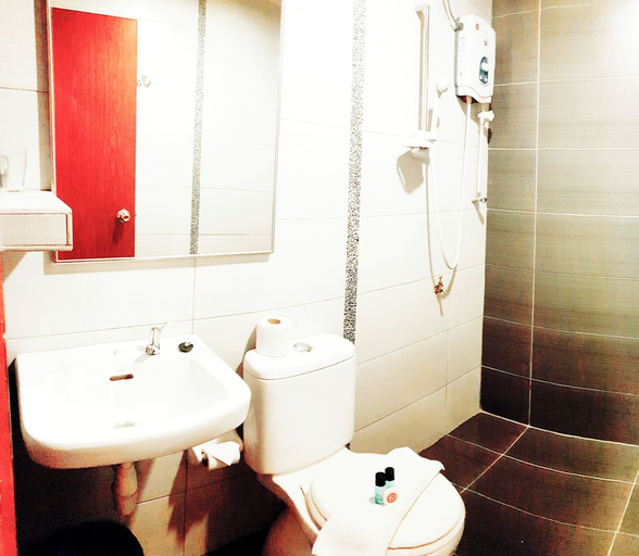 Bathroom 4, Golden Court Hotel, Johor Bahru