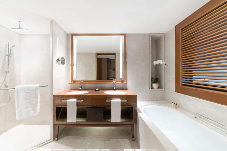 bathroom 23