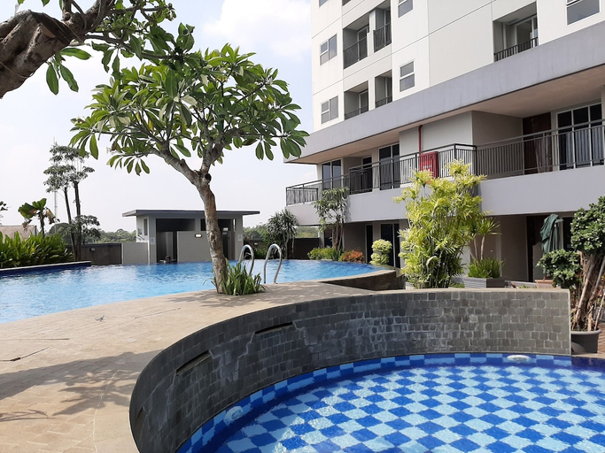 Outdoor Pool 3, Comfy And Nice Designed Studio Parkland Avenue Apartment, Tangerang Selatan