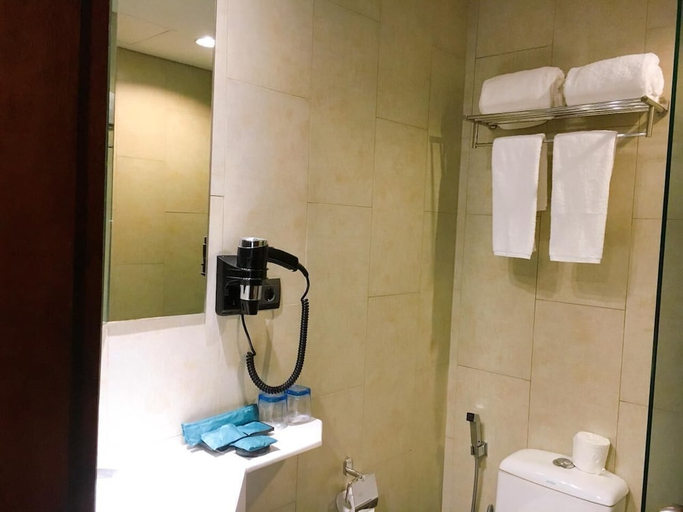 bathroom 7
