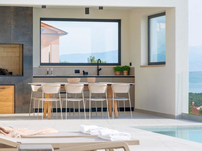 Others 4, Luxury Villa with Sauna, Raša