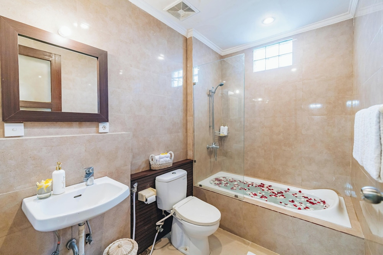 Bathroom 5, Villa Griya Purnama, Gianyar