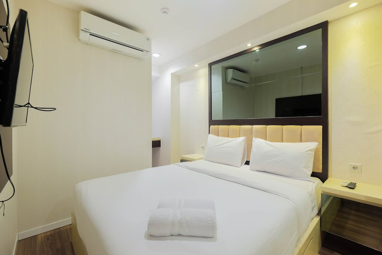 Bedroom 2, Luxurious and Comfy 2BR Cinere Bellevue Suites Apartment, Depok