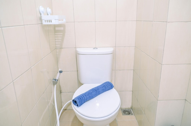 Bathroom 5, Minimalist Studio Room Apartment At Urbantown Serpong, Tangerang Selatan