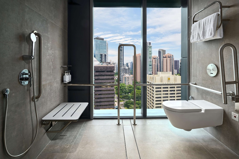 Bathroom 5, YOTEL Singapore Orchard Road, Singapura