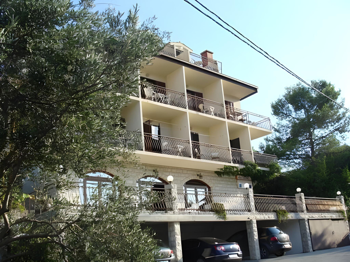 Others 2, Seaside Apartments, Seget