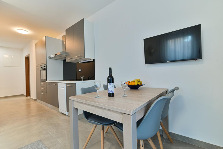 Others 4, Apartments Sky, Trogir