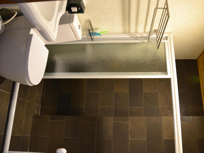 Bathroom 2, 43&13 Room Store B&B, Tainan