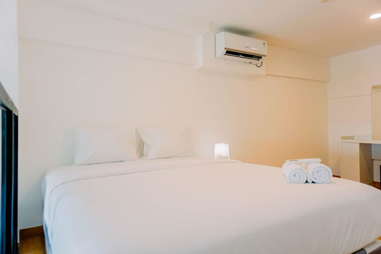 Guestroom 5, Modern And Cozy Studio Loft Apartment At Kingland Avenue, Tangerang