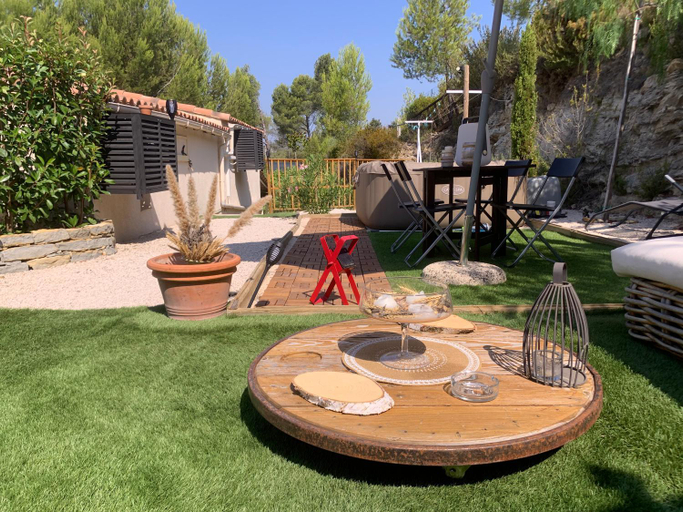 Others 4, Chalet de Luxe Jardin Privatif 3mn Circuit Castellet, Var