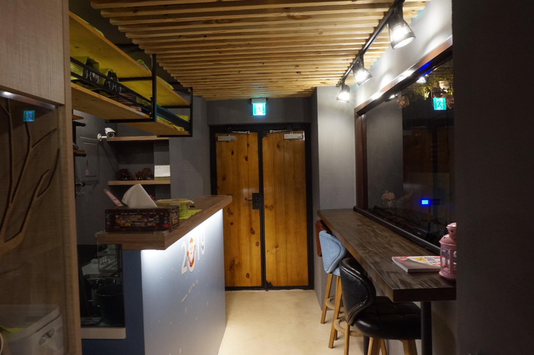 Others 5, Back Inn, Changhua