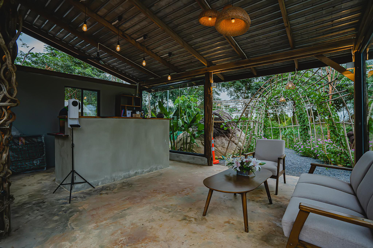 Public Area 3, Green Valley Veal Pouch, Kampot