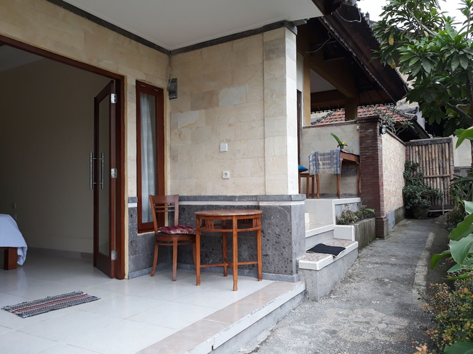 balcony 5