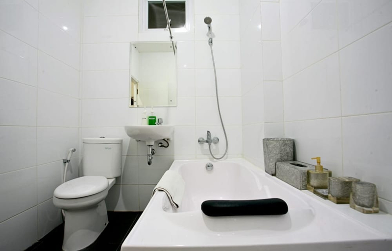 bathroom 7