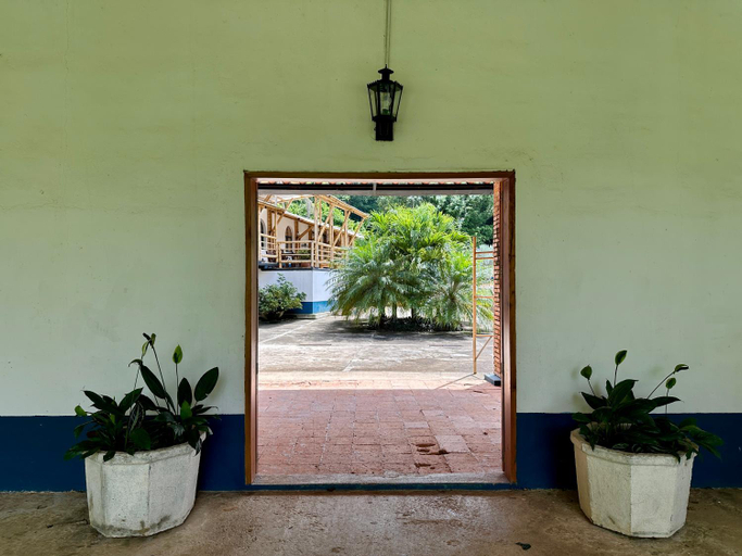 Others 4, Posada La Barquera con Vistas a la montana, José Félix Ribas