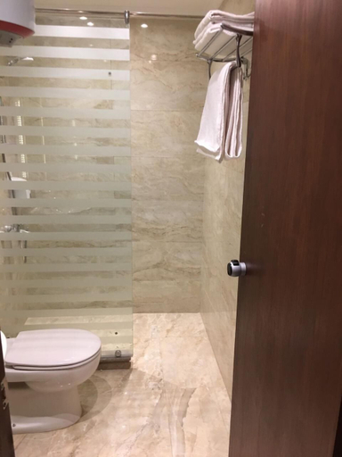 Bathroom 4, Flower Pyramids Inn, Al-Ahram