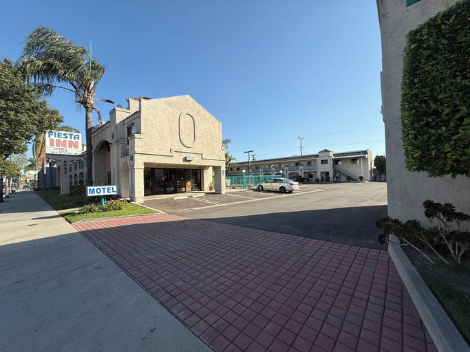 Exterior & Views 2, Fiesta Inn- Bell Gardens/ Los Angeles, Los Angeles