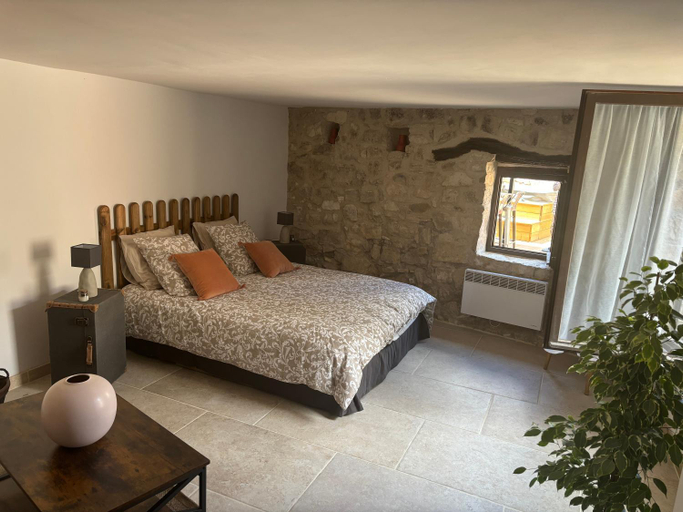 Others 5, Chez Daniele chambre avec jacuzzi et terrasse privee, Vaucluse