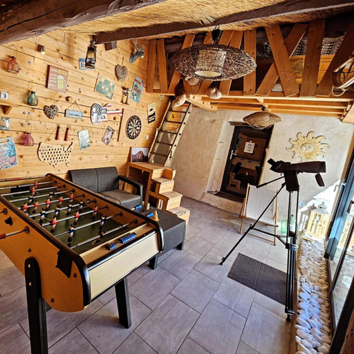 Others 5, LE GRAND LOGIS, chambre Santorin avec spa privatif, Alpes-de-Haute-Provence