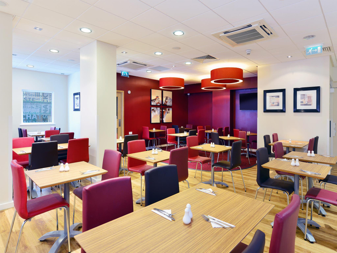 Food & Drinks 5, Travelodge Glasgow Queen Street, Glasgow