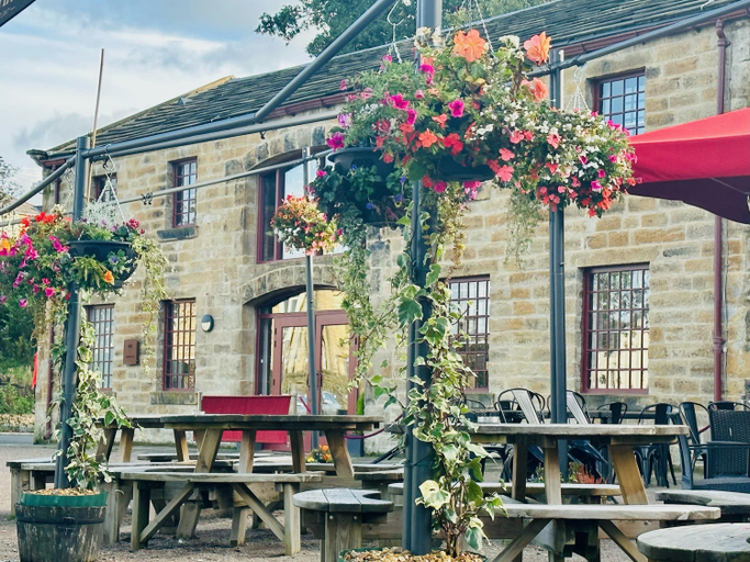 Others 4, Bucks - Turnbridge Guest House, Lancashire