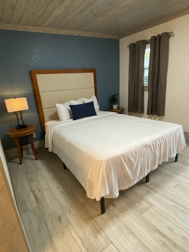 Bedroom 2, American Inn, Escambia