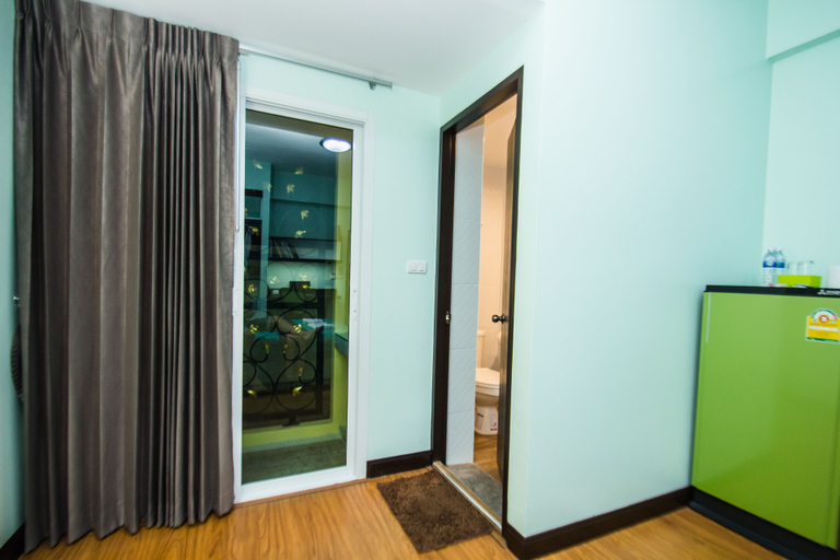 Others 5, Jutha Mansion, Muang Uttaradit