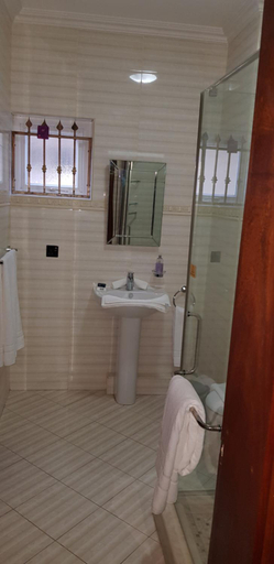 Bathroom 2, Northern Pearl Luxury Apartments