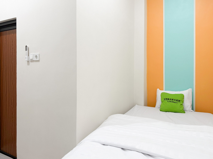 Bedroom 4, Urbanview Hotel Simple near Pakuwon Mall Jogja, Sleman