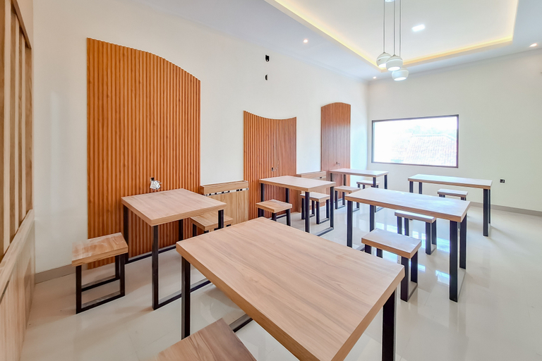 Other Facilities 3, RedDoorz Syariah @ Boemi 2 Guesthouse Tasikmalaya, Tasikmalaya