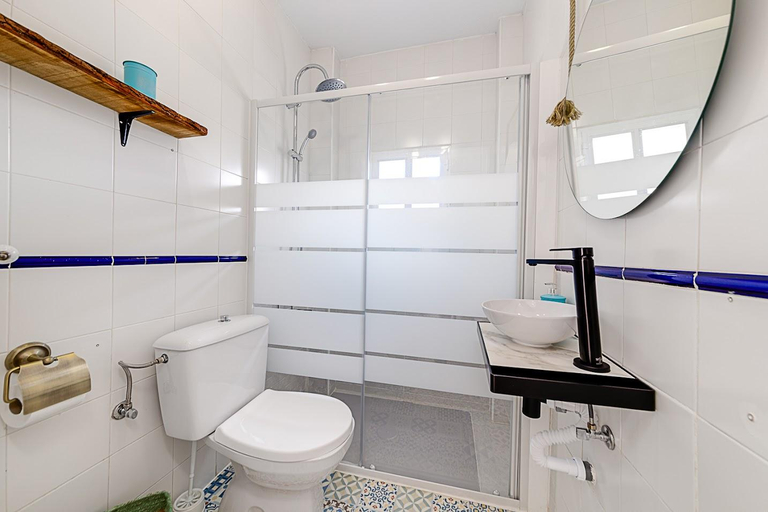 Bathroom, Elegant Bungalow With Jacuzzi, Alicante