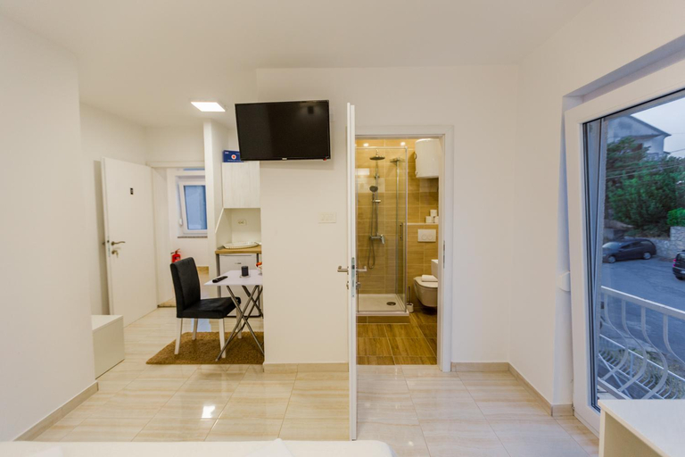 Others 4, Apartmani Kristijan, Crikvenica