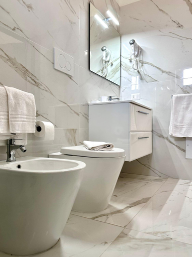 Bathroom 4, Hotel Blu, Lecce