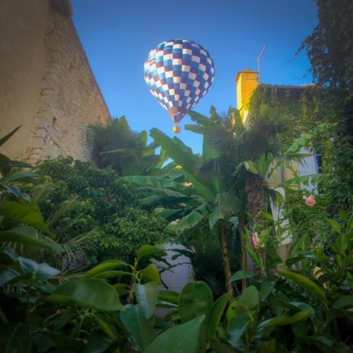 Others 3, L'Hotel Particulier Guilhon, Gers