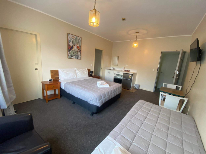 Others 5, Airport Westney Lodge, Manukau