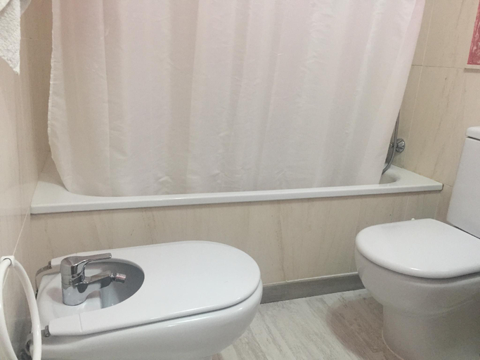 Bathroom 2, MY CAPRICHO APARTMENT WITH SEA AND GARDENS VIEWS, Málaga
