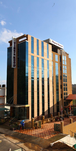 Others 5, Hotel Tigers Roare, Idukki