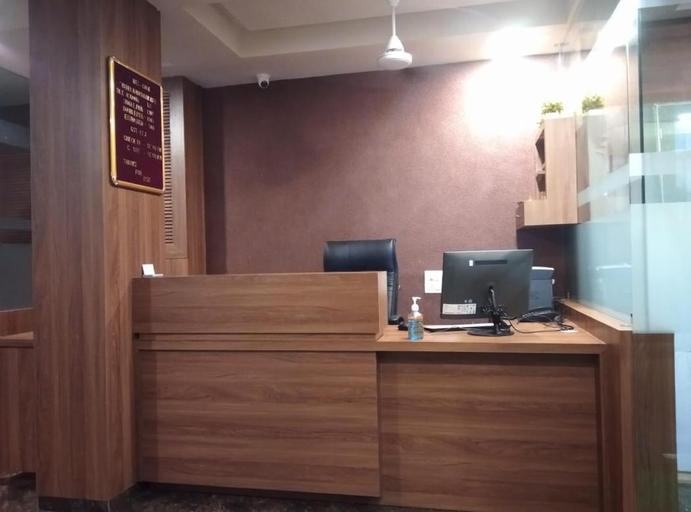 Others 3, Hotel Radha krishna, Anand