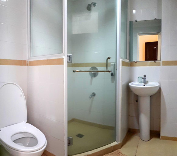Bathroom 5, Arkipelago Divers and Beach Resort, Puerto Galera
