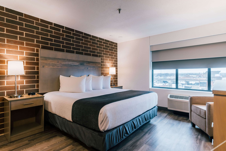 Bedroom 3, Best Western Plus Waterloo & Cedar Falls, Black Hawk