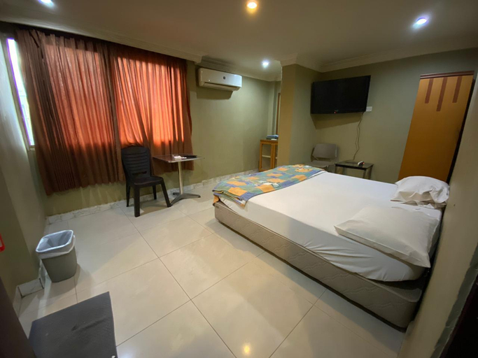 Bedroom 4, Leon Inn Nagoya, Batam