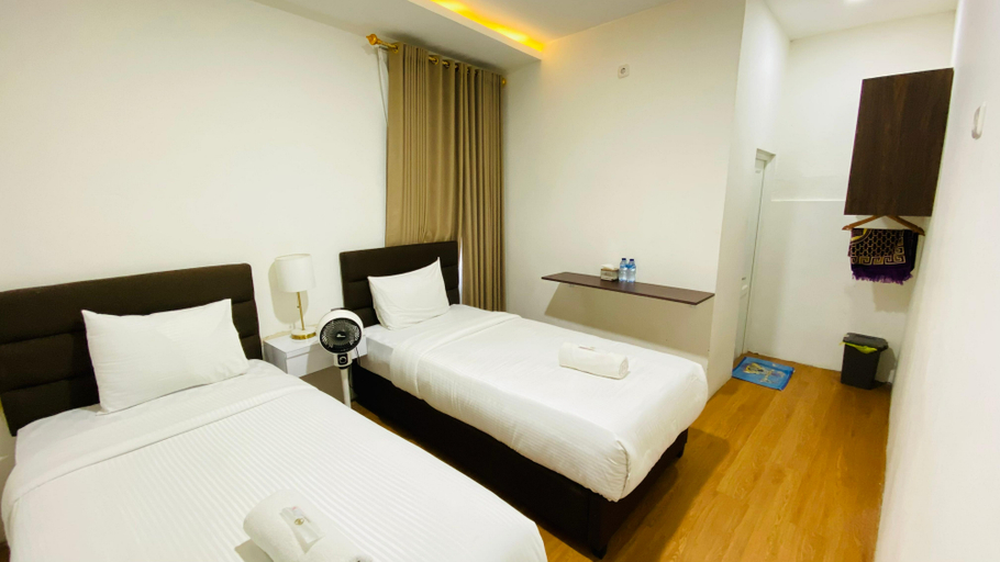 DOUBLE.D GUESTHOUSE SYARIAH - Tap to explore photos